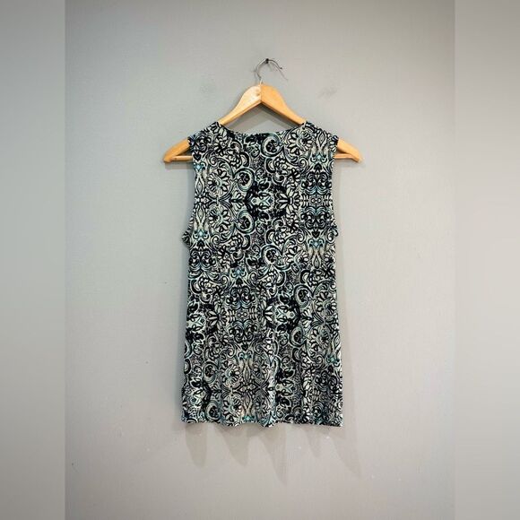 Cream Daisy Fuentes Sleeveless Gathered Blouse Size S EUC - Picture 4 of 5